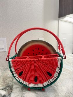 Watermelon caddy with plates