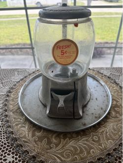 Vintage 5¢ 1940s Reliable Nut Co. Vending Machine (Los Angeles, CA)