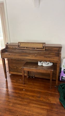 Free piano must pick up