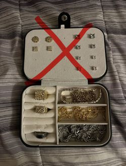 Filled jewelry box
