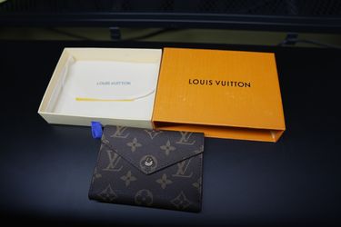 L.v wallet
