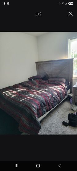 Wood QUEEN BedSet