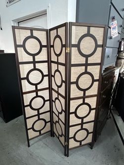 Screen divider