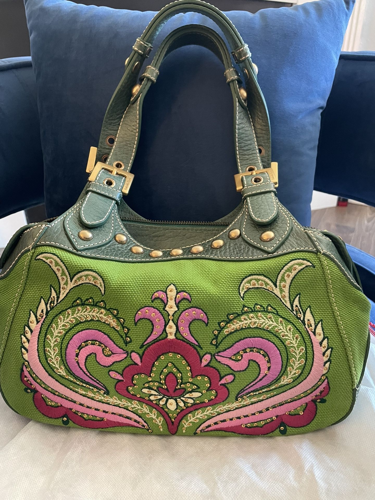 Isabella Fiore Shoulder Bag