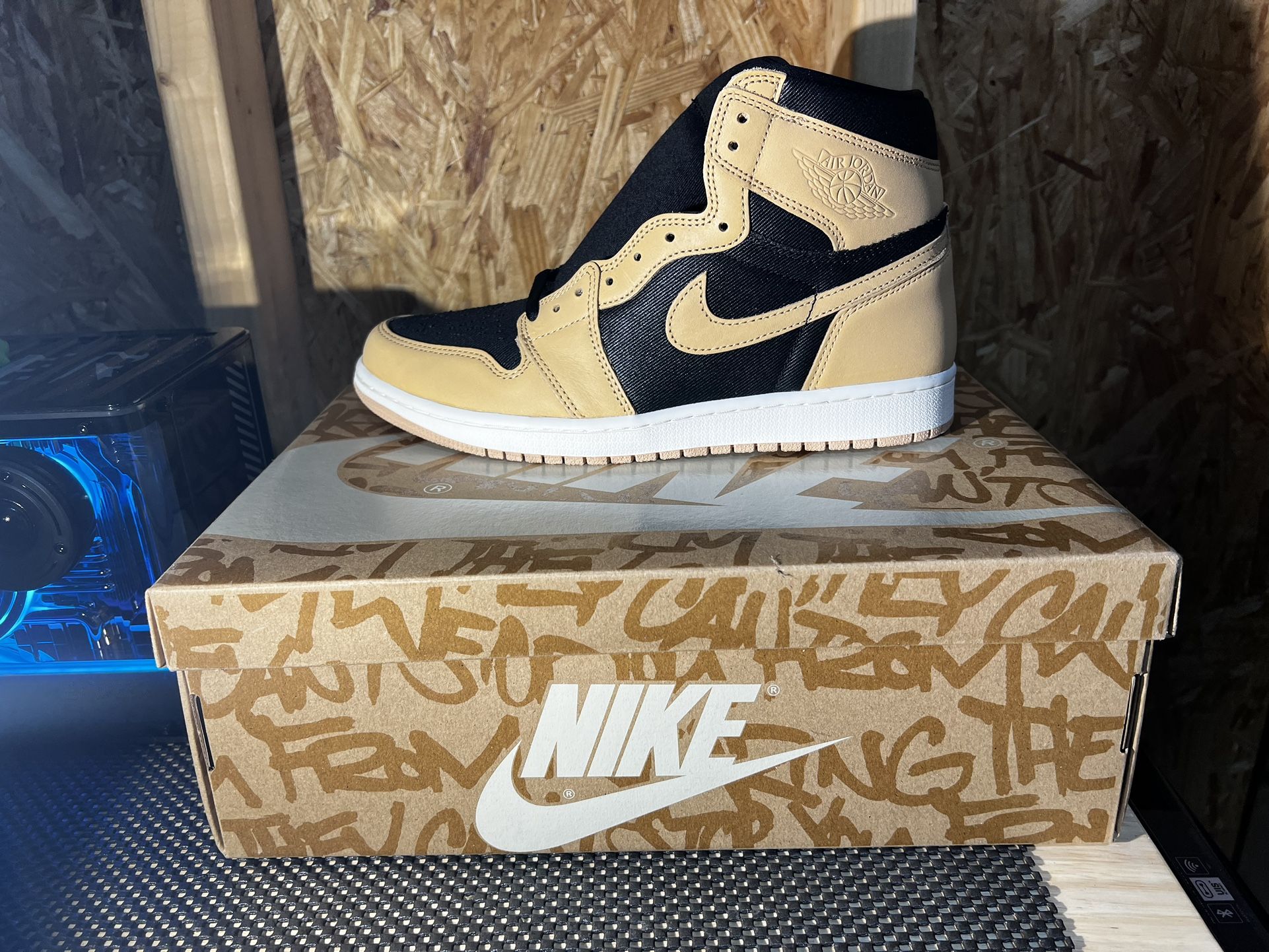 Air Jordan 1 OG Heirloom
