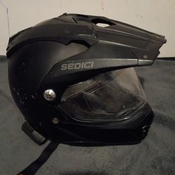 Helmet (Sedici)