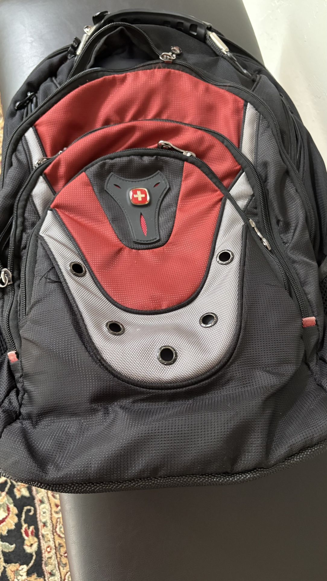 Heavy Duty SwissGear Backpack
