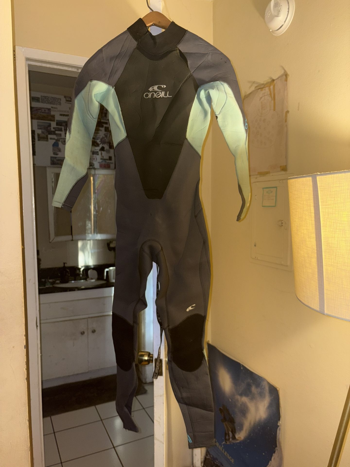 O’Neil Women’s Wetsuit Size 4