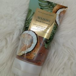 BBW WAIKIKI Beach Coconut Exfoliating Beach Body Scrub.