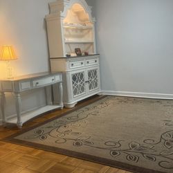 Hutch & Table
