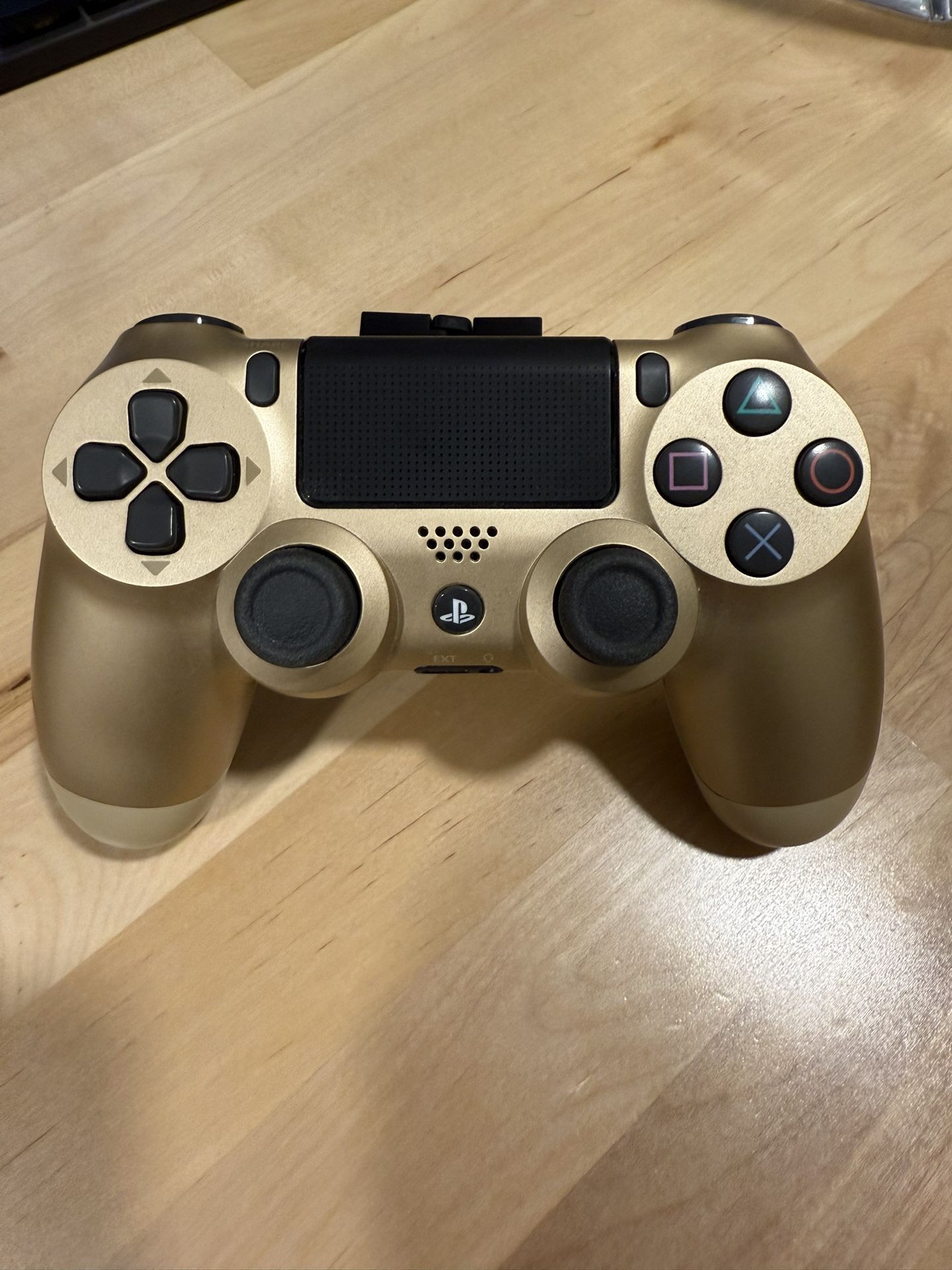 PS4 Controller