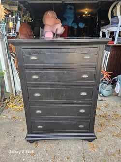 Dresser