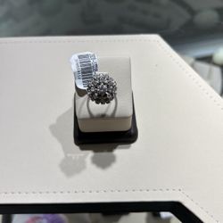 14k White Gold Ring 