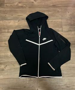 Nike tech