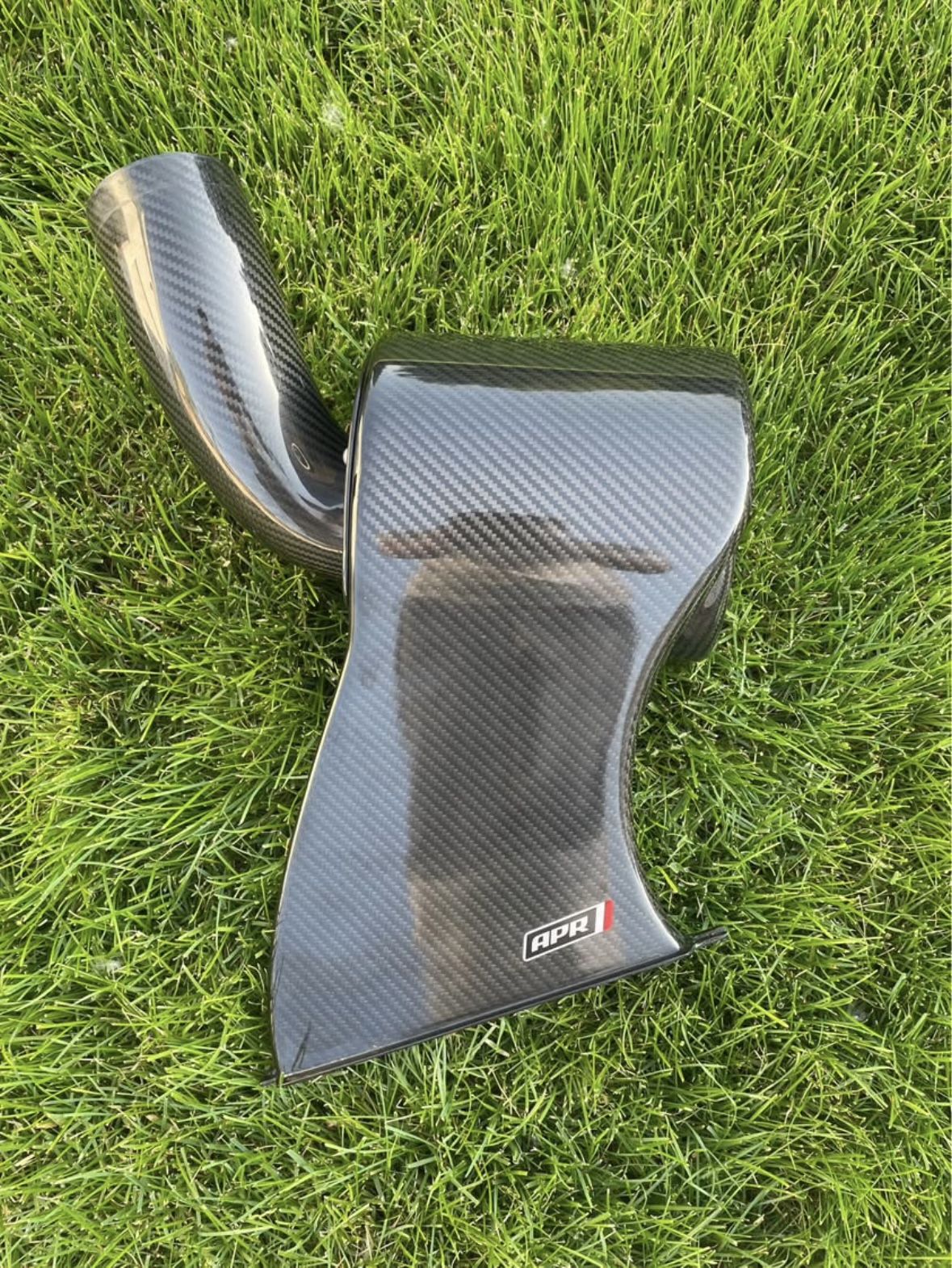 MK7/7.5 GTI/GOLF R APR Carbon Fiber Intake Closed