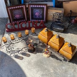 Italian Kitchen Shelve Accessories 