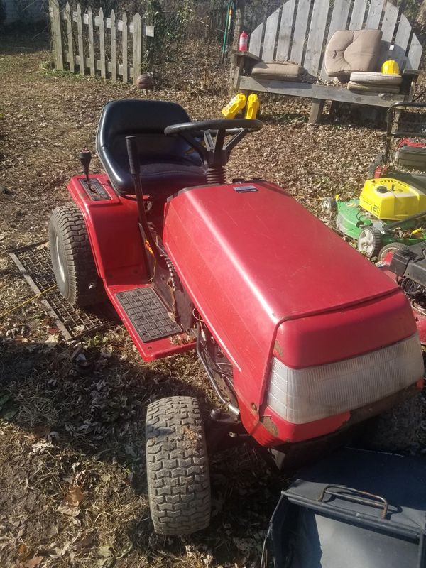 Huskee lawn mower tractor. for Sale in Indianapolis, IN - OfferUp