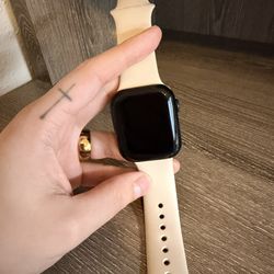 Apple Watch Series 8 - 45 mm (GPS)