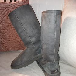 Ugg-grey, Just Below the knee boot