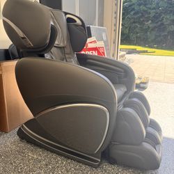 COZZIA massage chair