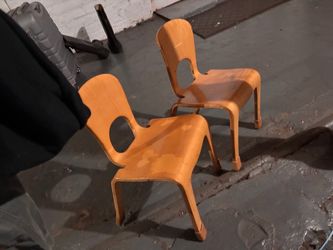 Bent Plywood Children's Chairs – Set of 2
