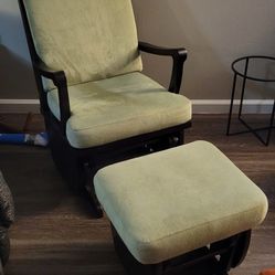 Rocking Chair With Foot Rest 