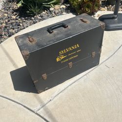 Old Vintage Tv Radio Tubes In Salesman Box Tote Suitcase 