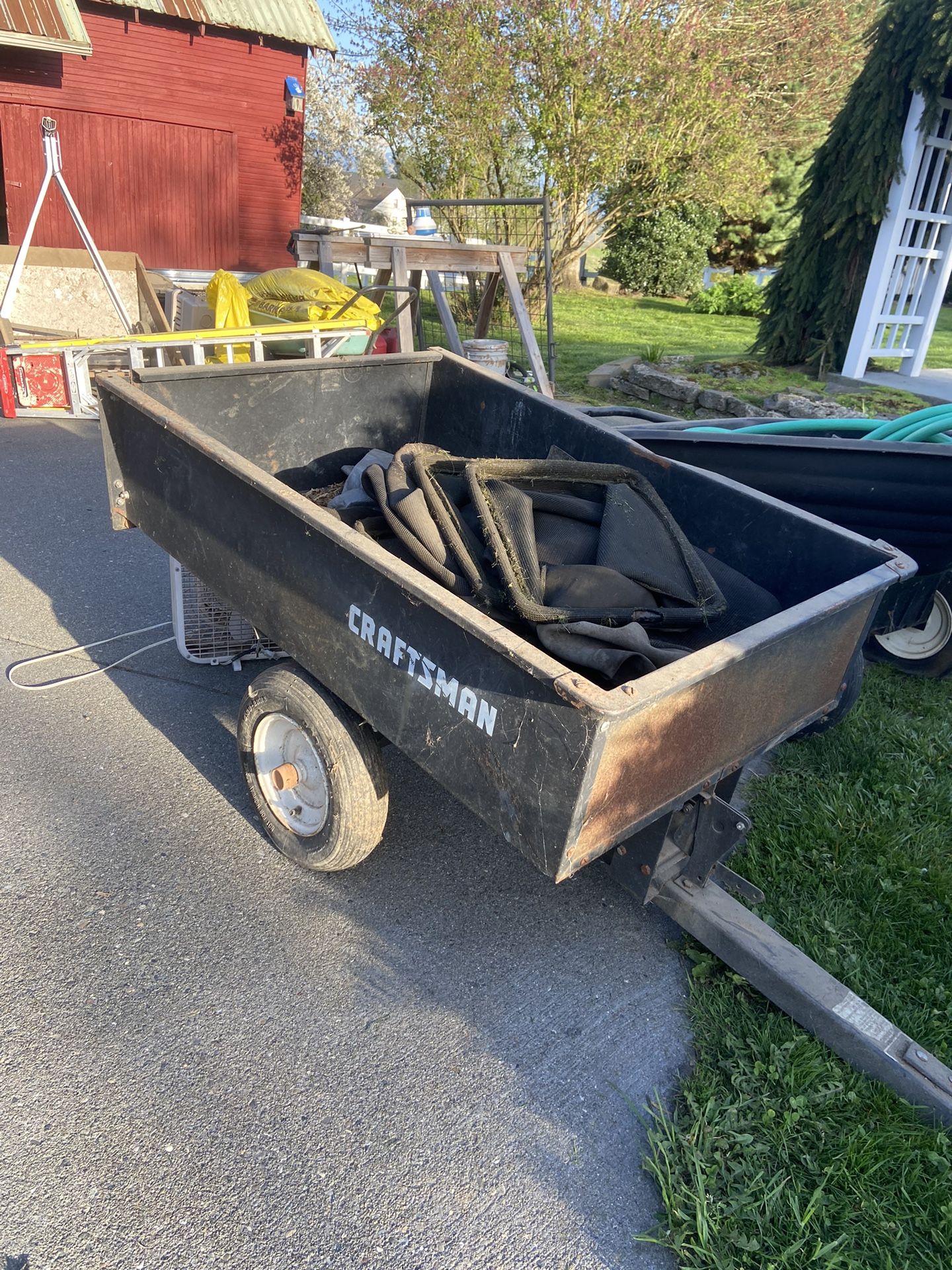 Craftsman Dump Cart
