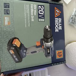 Electric Chargeable Drill! EXTRA NAILS INCLUDED