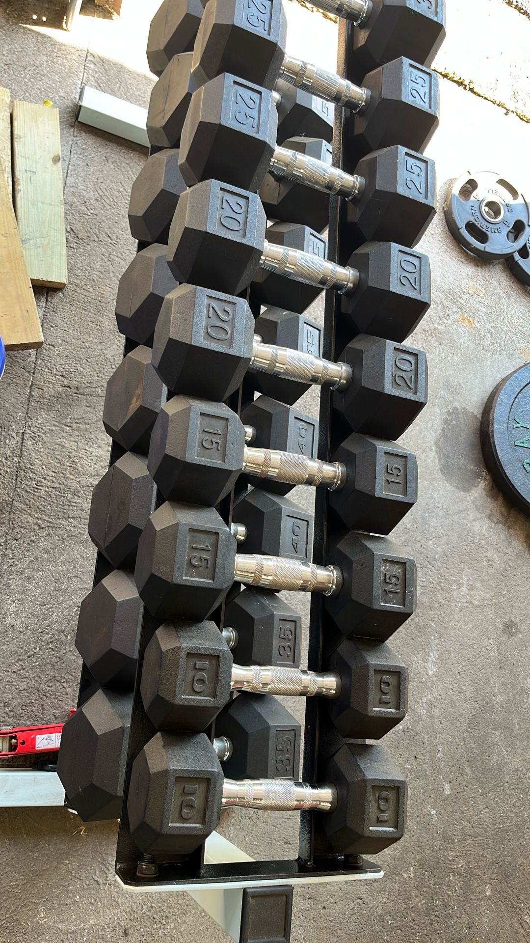 10-100 Pound Rubber Hex Dumbbells.