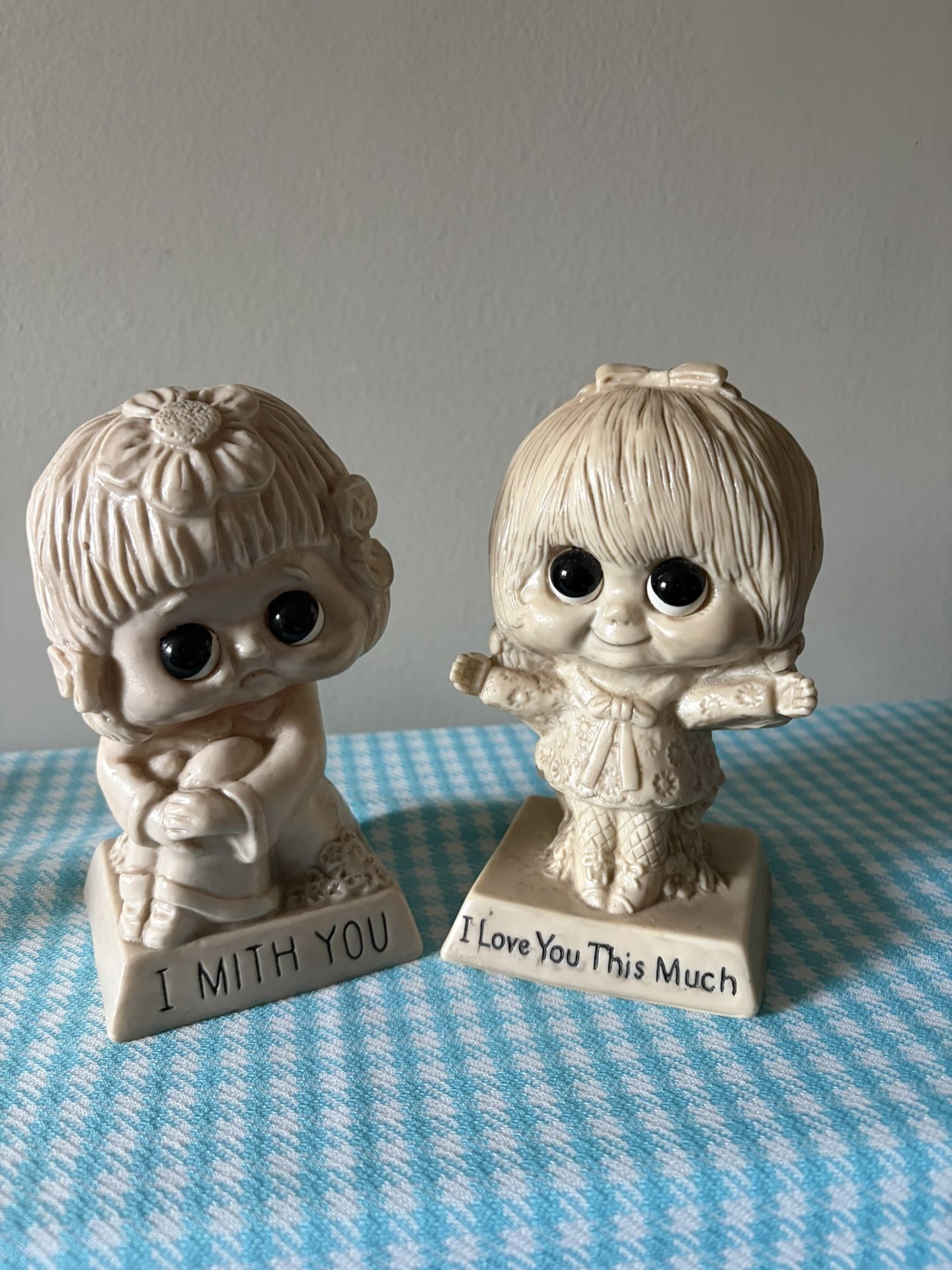 W&R Berries Big Eye Girl Figurines