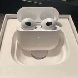AirPod (3rd Gen) MagSafe Lightning Charging Case