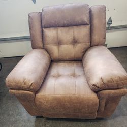 *** BRAND NEW RECLINER ***