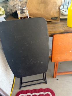 Folding desk