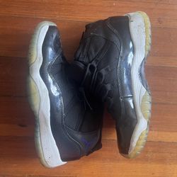 Retro Jordan 11s SIZE 6Y