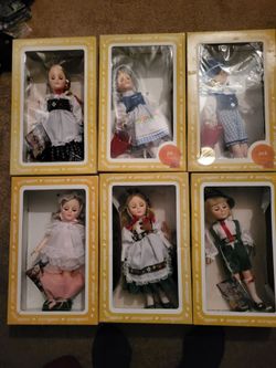 Set Of 6 Vintage Effanbee 11" Vinyl Fairytale Dolls - Like-New