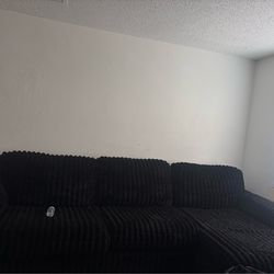 CLOD COUCH GOOD CONDITION