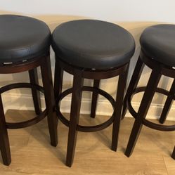 3 Bar Stools