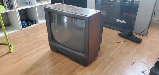 20" Sanyo CRT Tv