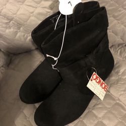 New With Tags Bongo Women’s Boots