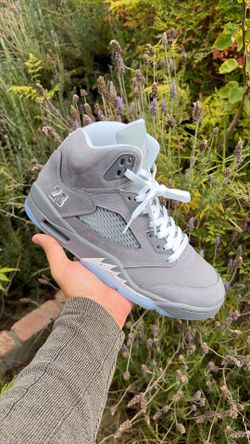 Jordan 5 wolf grey size 10 men tried on (looks new)