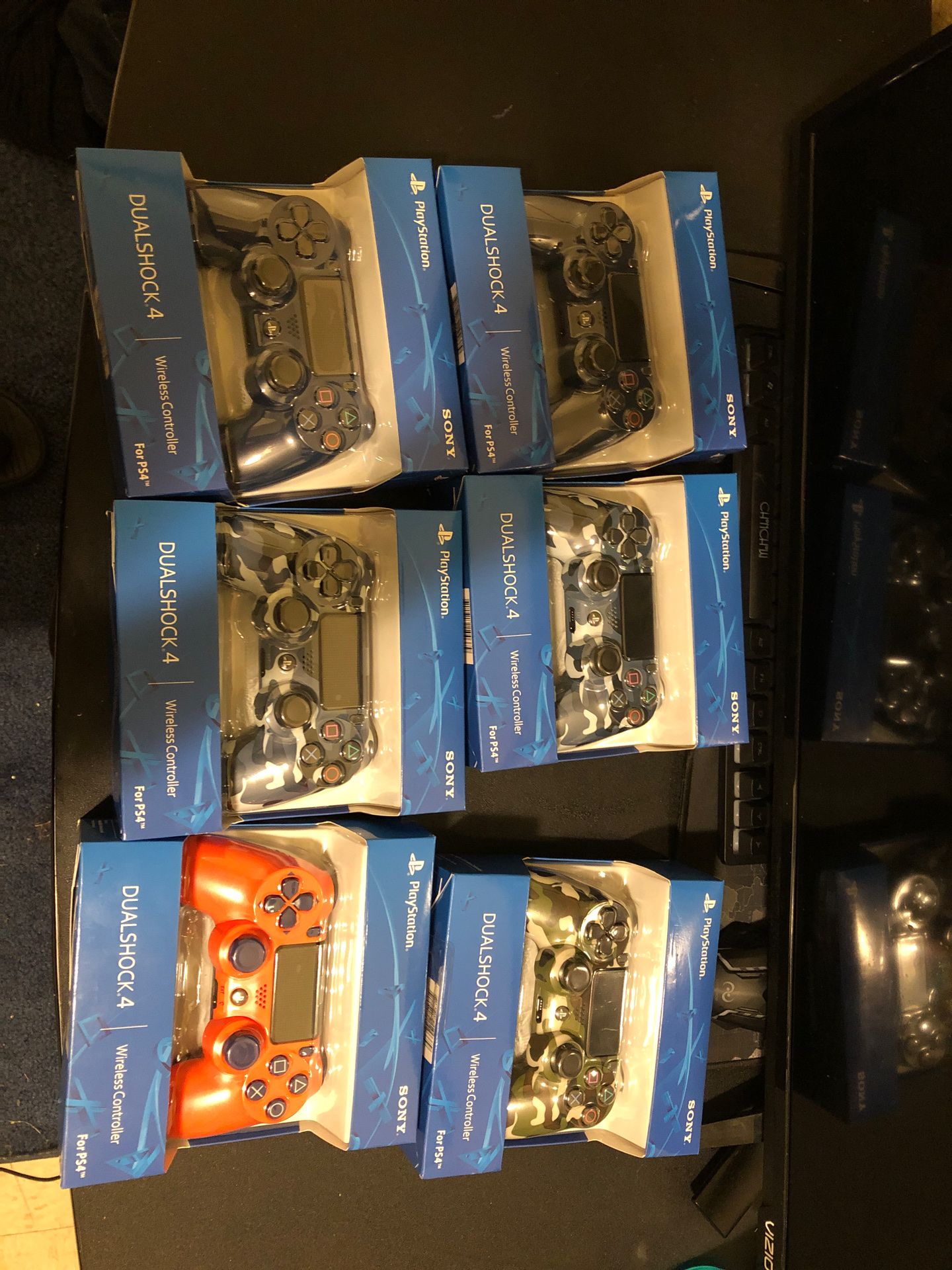 PS4 controllers