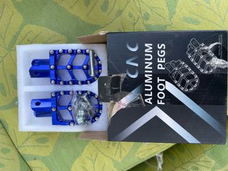 Foot pegs