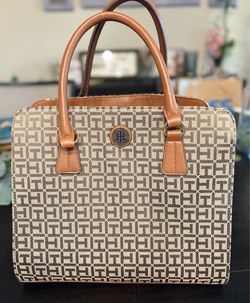 TH purse