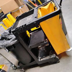 Rubbermaid Commercial Janitor Cleaning Cart