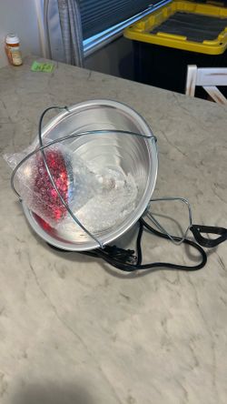 Chick chicken brooder heat lamp