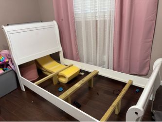 Twin bed
