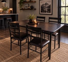 Kitchen Table and 4 Chairs. Delivery Available.