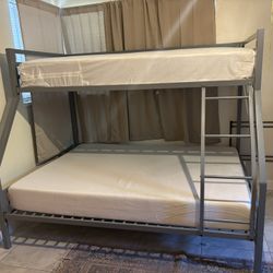 Bunk Bed Twin/full 