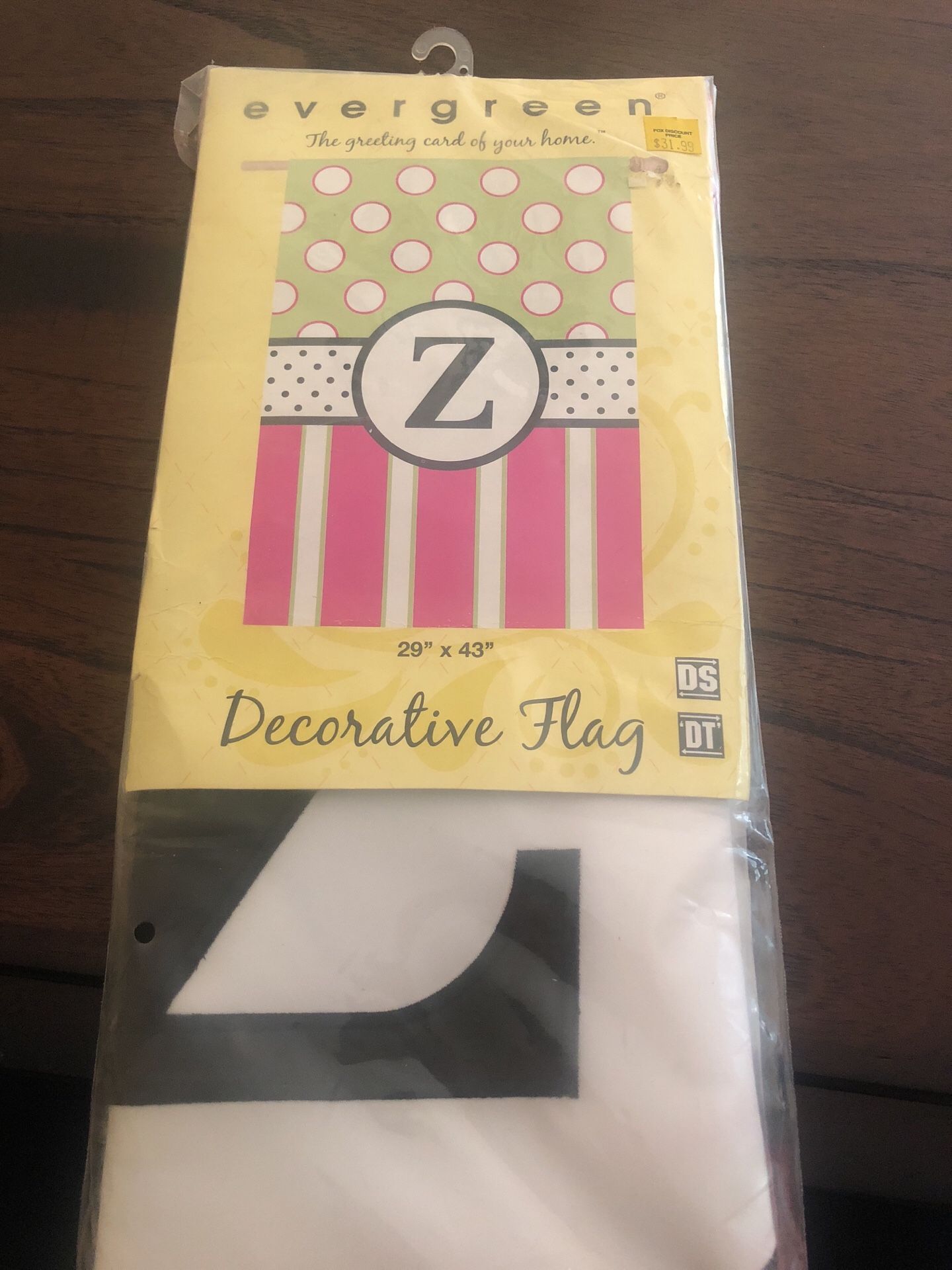 New never opened decorated flat with Z